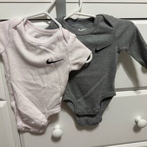 Nike Infant Bodysuit Set - Light Pink and Dark Gray
